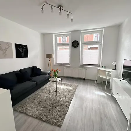 Moeblierte Erdgeschoss-Wohnung Mit Parkplatz In Bester Lage Des Stadtzentrums Herne, Wlan, Netflix- Super Autobahn-Und Oepnv-Anbindung Exterior foto