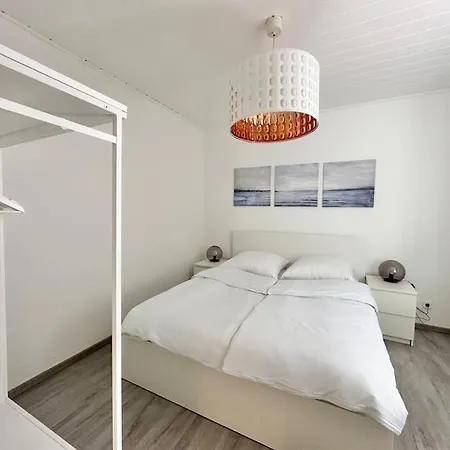 Moeblierte Erdgeschoss-Wohnung Mit Parkplatz In Bester Lage Des Stadtzentrums Herne, Wlan, Netflix- Super Autobahn-Und Oepnv-Anbindung Exterior foto