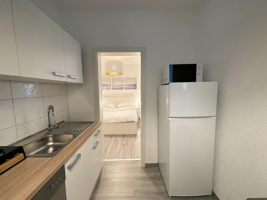 Apartment Moeblierte Erdgeschoss-wohnung Mit Parkplatz In Bester Lage Des Stadtzentrums Herne, Wlan, Netflix- Super Autobahn-und Oepnv-anbindung